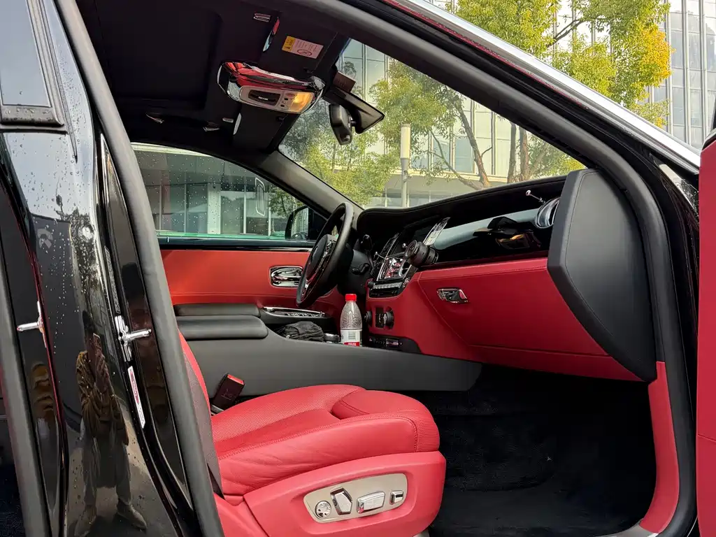Rolls-Royce Ghost — миниатюра 8