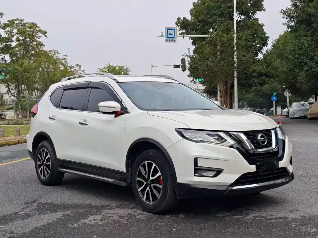 Nissan X-Trail — миниатюра 3