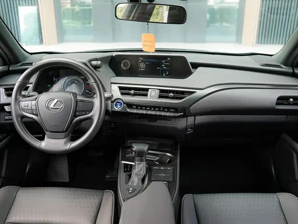Lexus UX — миниатюра 16