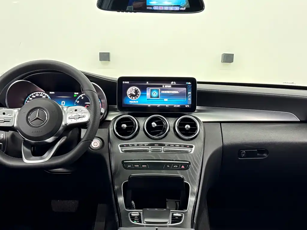 Mercedes-Benz C-Class — миниатюра 9