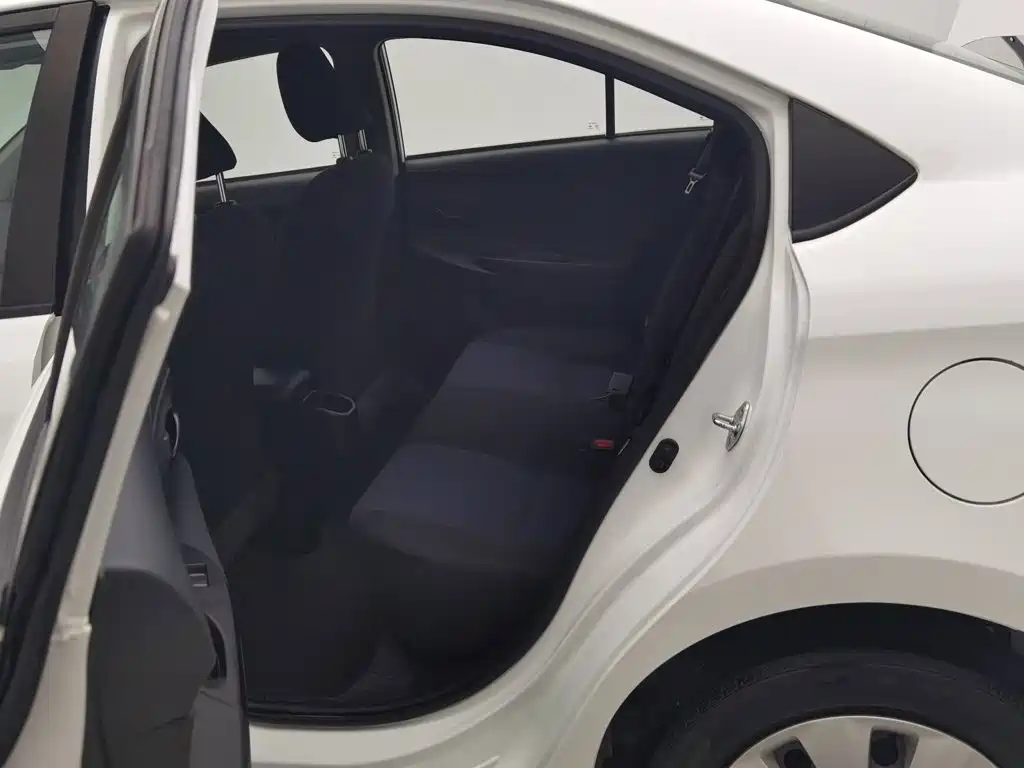 Toyota Yaris L — миниатюра 15