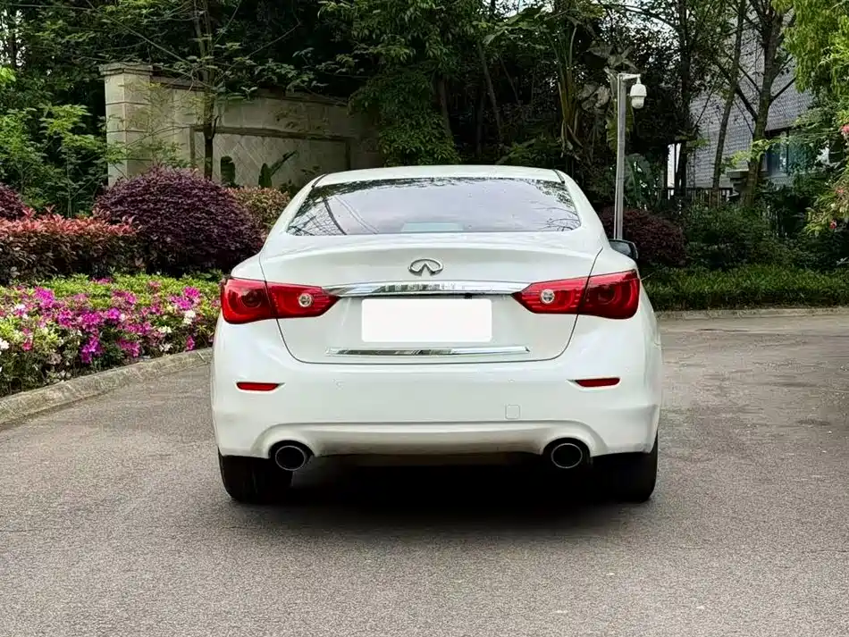 Infiniti Q50L 2016 2.0T Enjoy