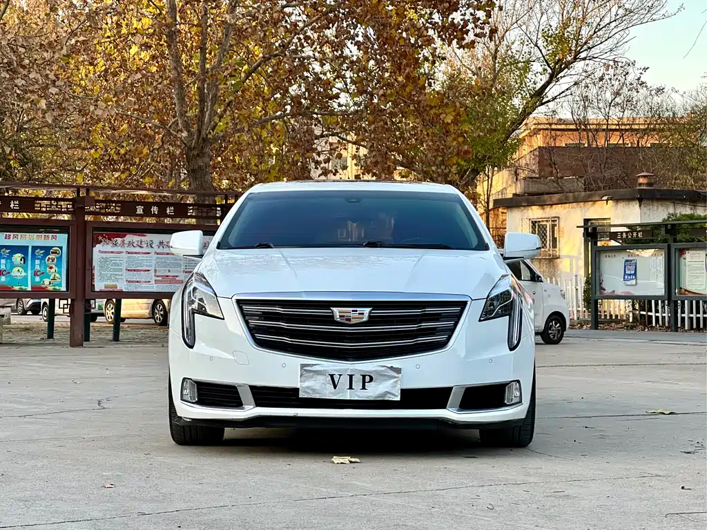 CADILLAC XTS