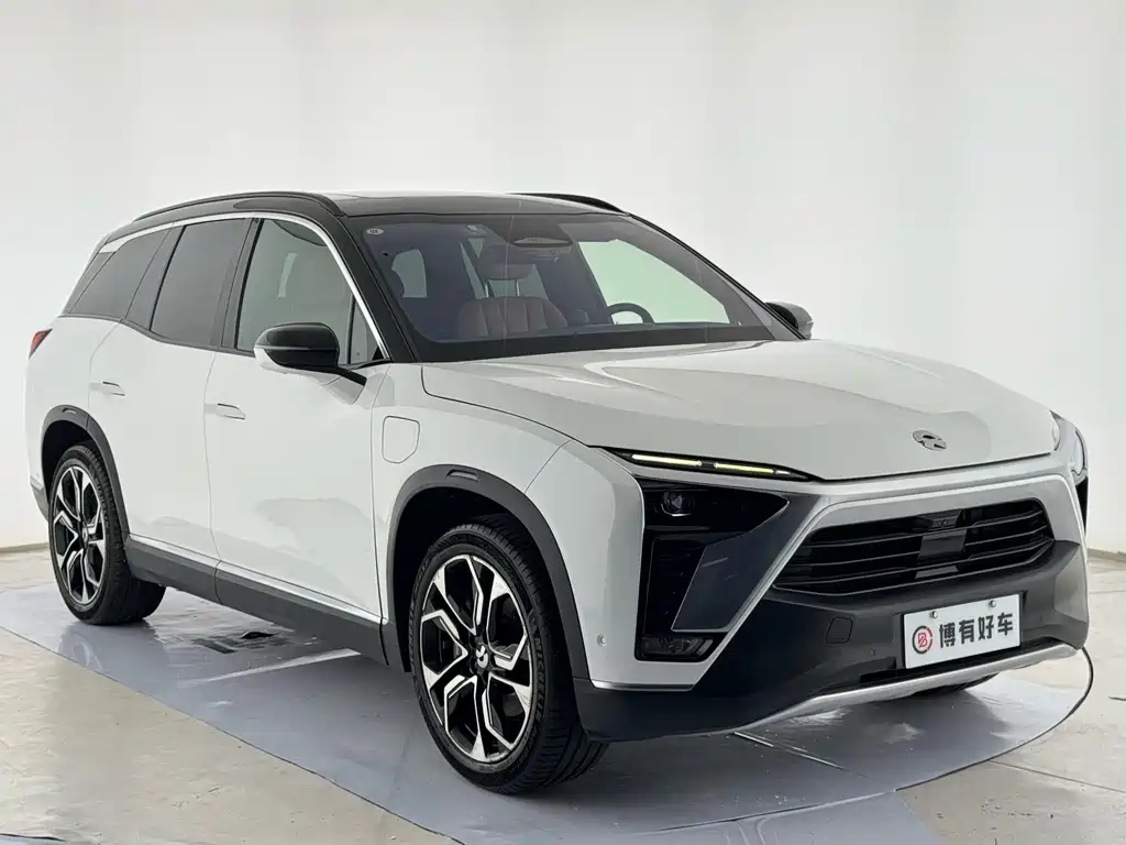 NIO ES8 2020 415KM мест