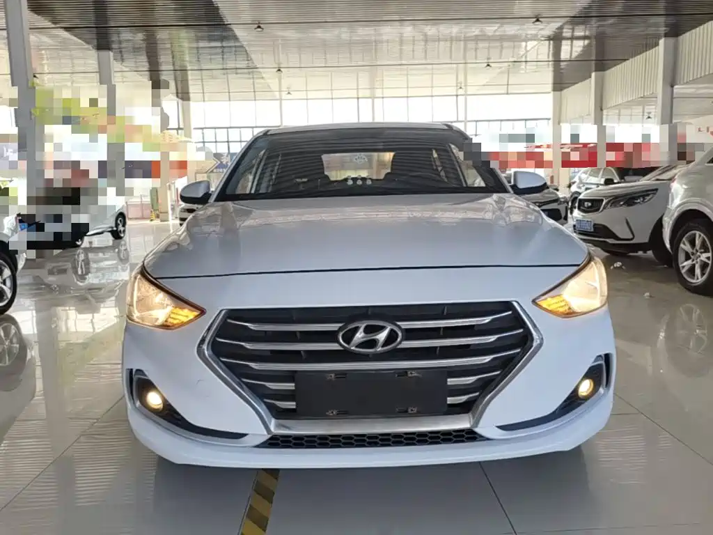 Hyundai Elantra — миниатюра 3