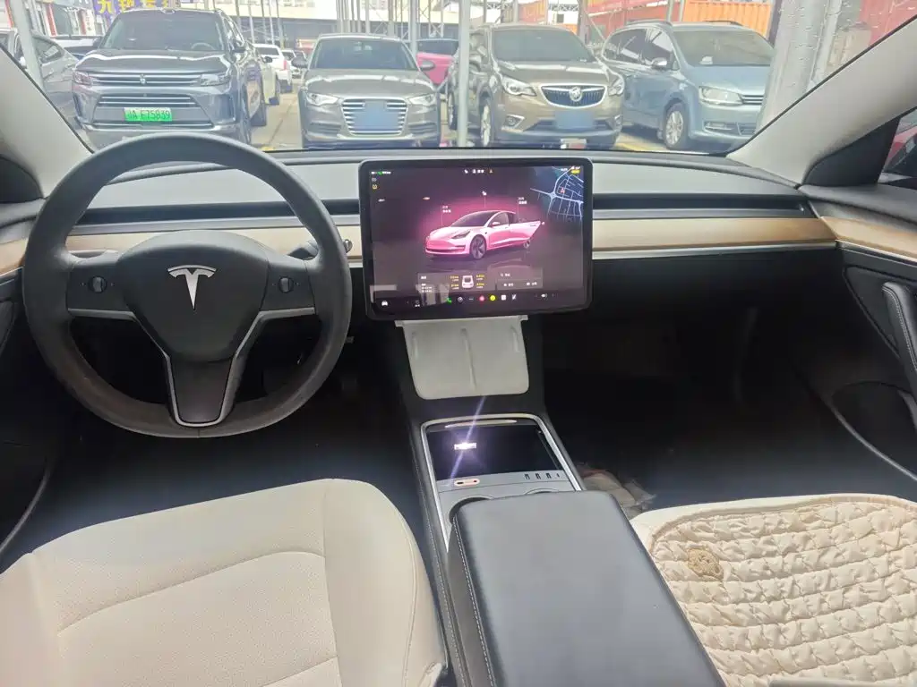 Tesla Model 3 — миниатюра 14