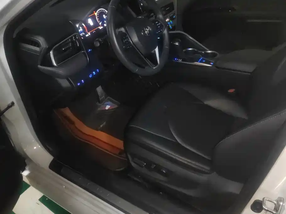 Toyota Camry — миниатюра 9