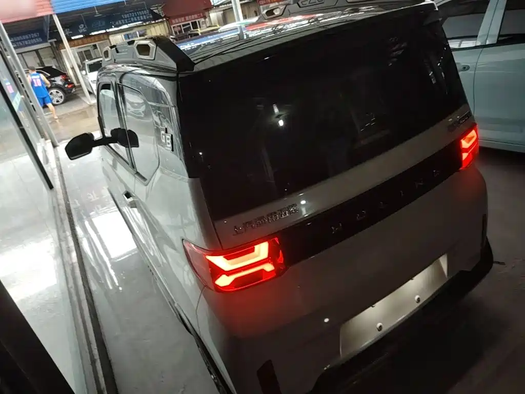 Wuling MINIEV — миниатюра 5