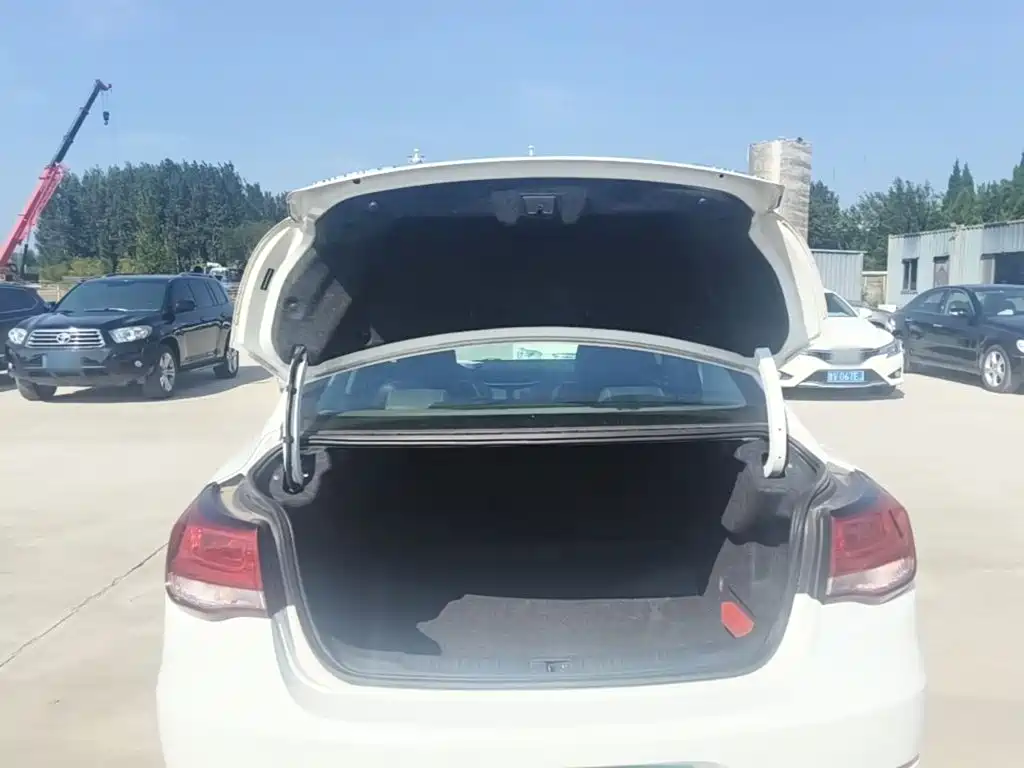 Chevrolet Malibu — миниатюра 19