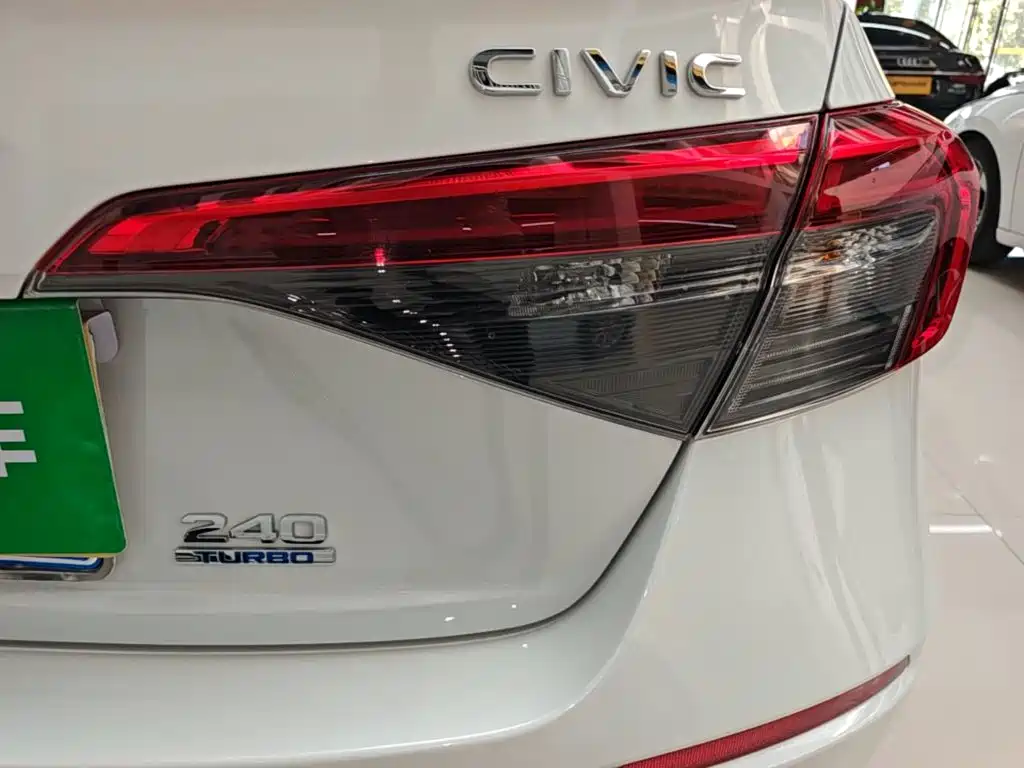 Honda Civic — миниатюра 8