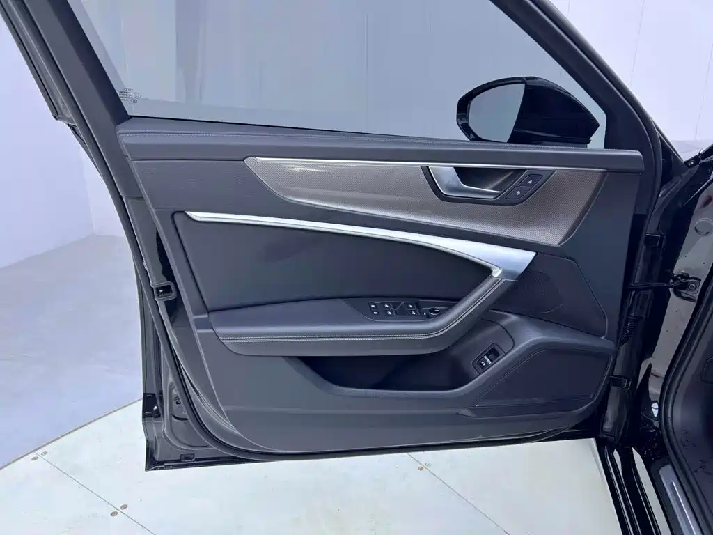 Audi A6L — миниатюра 15