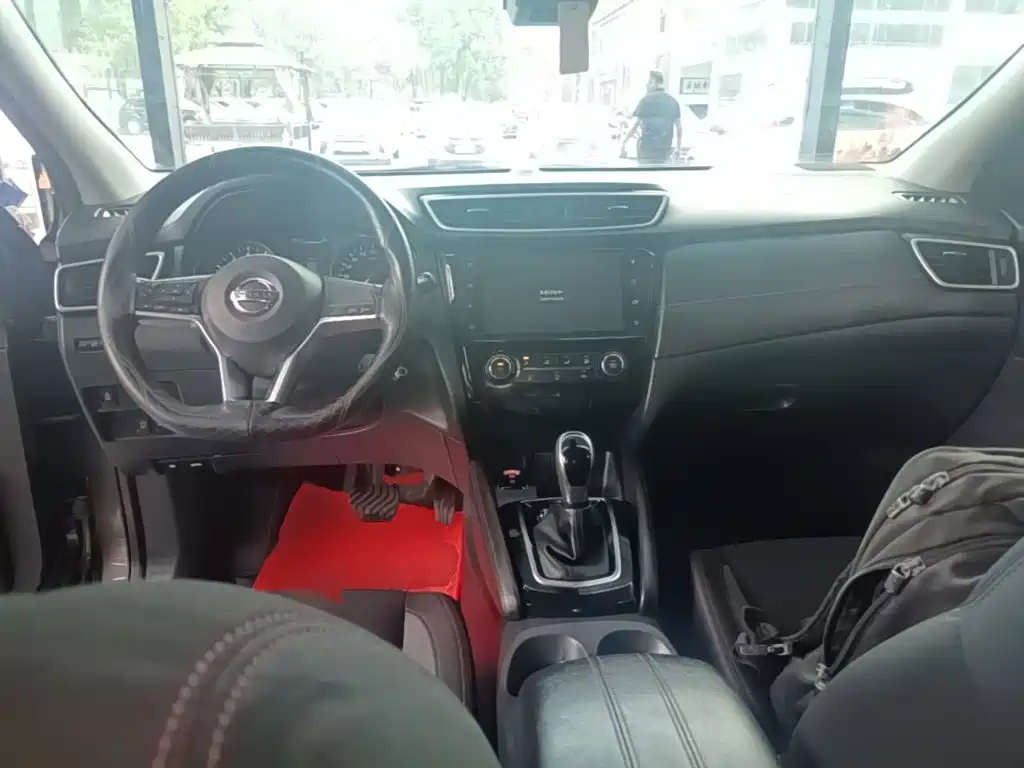 Nissan Qashqai — миниатюра 10