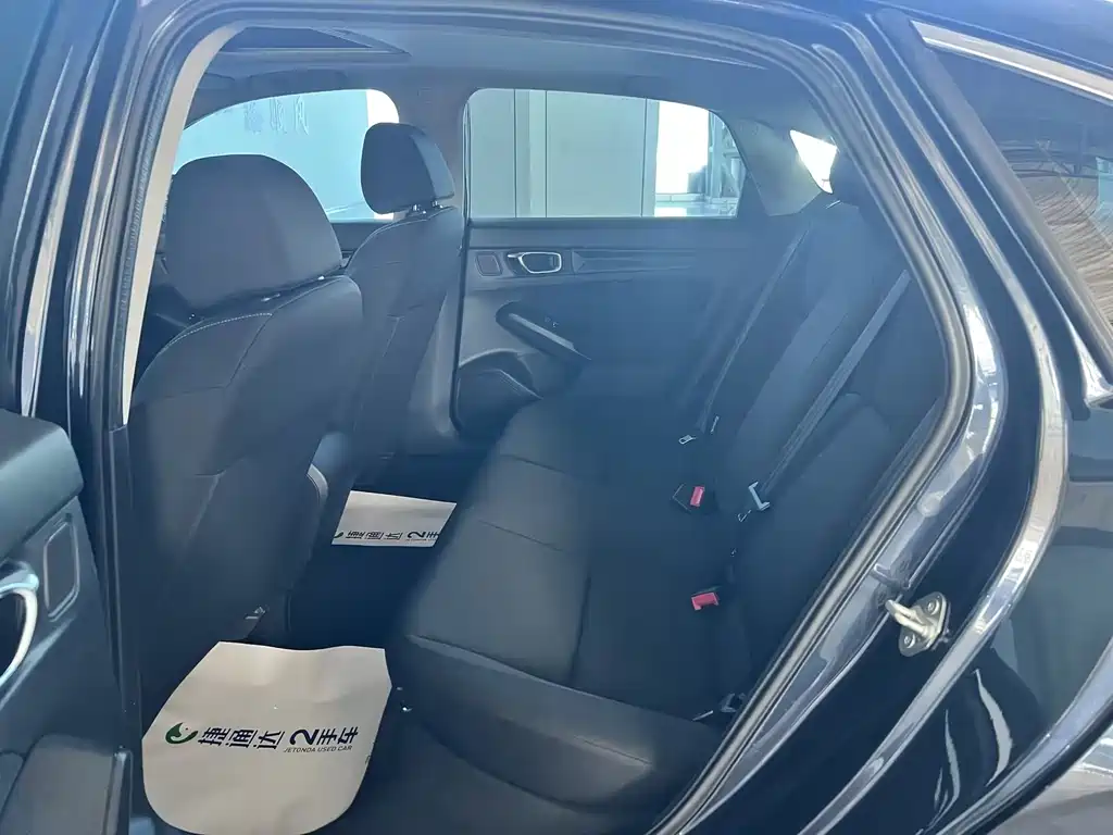 Honda Civic — миниатюра 10