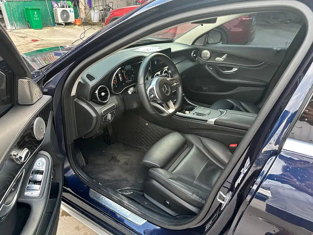 Mercedes-Benz C-Class — миниатюра 7