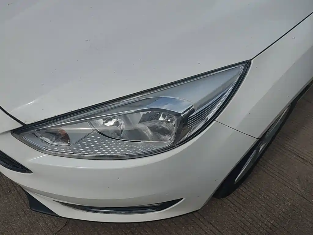 Ford Focus — миниатюра 24