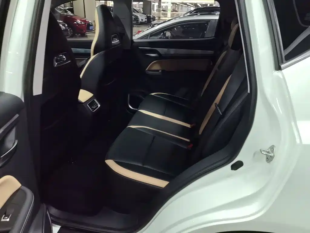 Geely Haoyue PRO — миниатюра 17