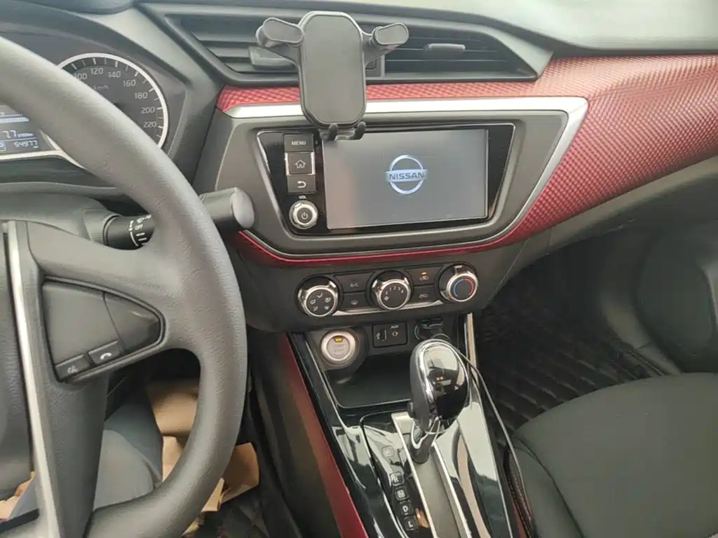 Nissan Bluebird — миниатюра 13