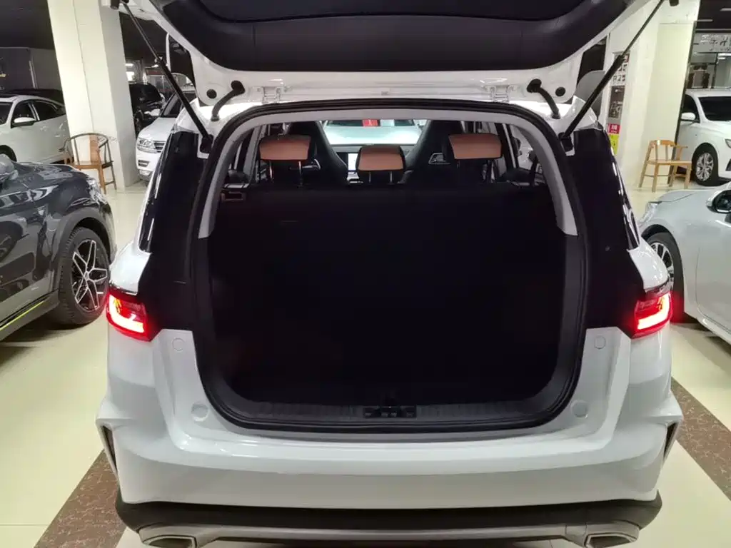 Geely Haoyue PRO — миниатюра 19