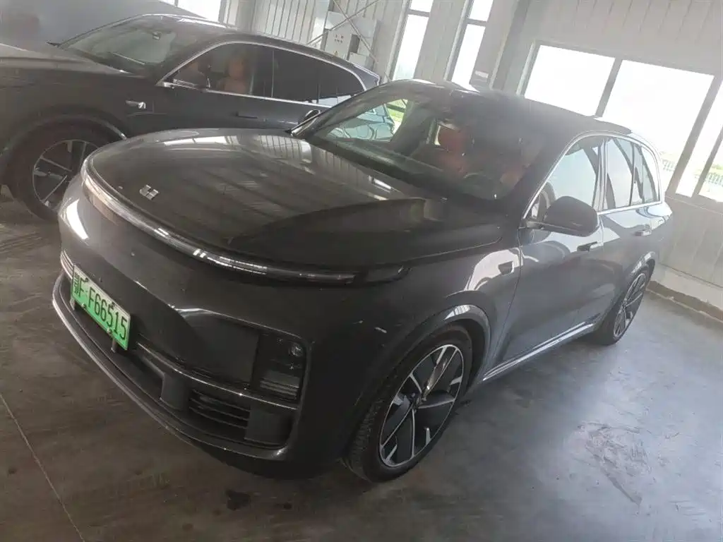 Li Auto Li L8 2025