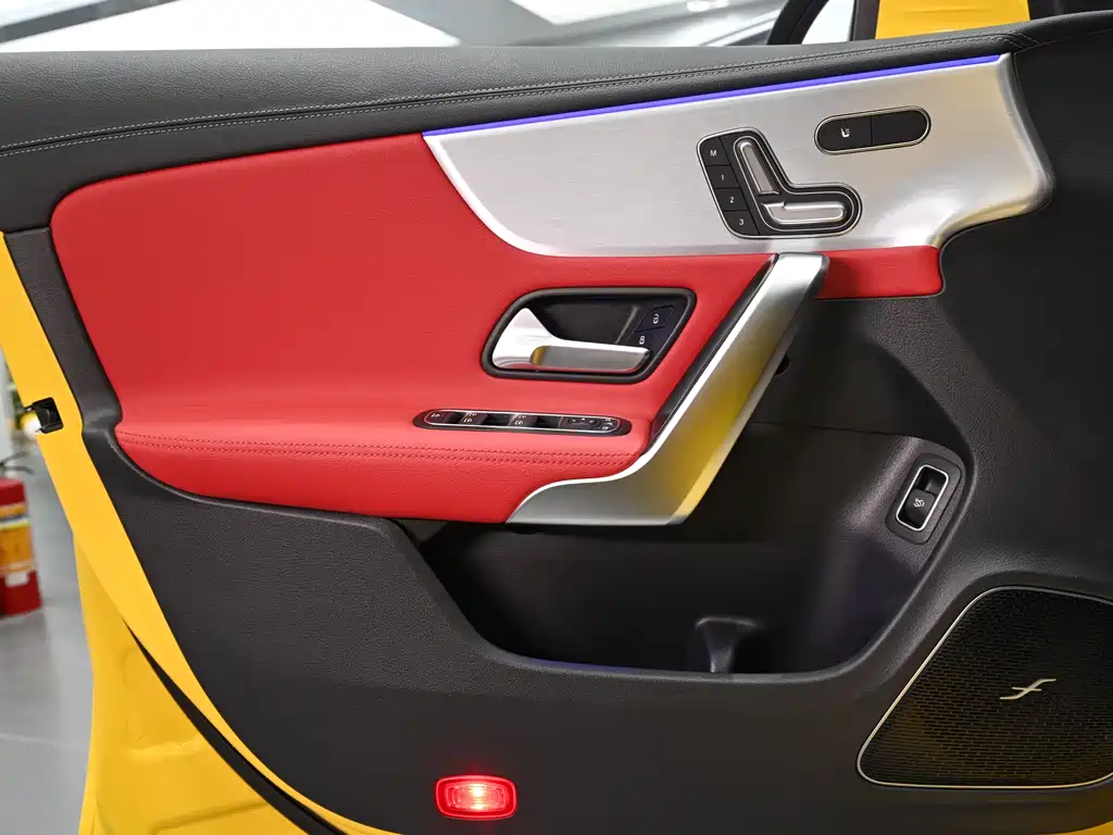 MERCEDES-BENZ CLA AMG