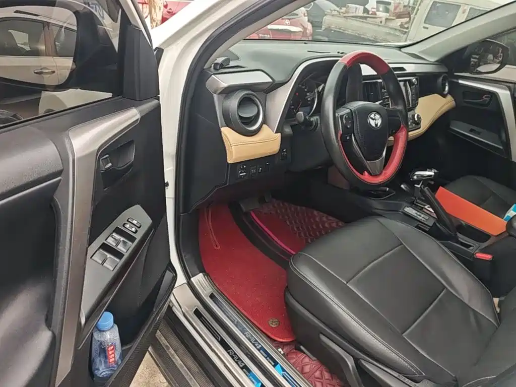 Toyota RAV4 — миниатюра 16