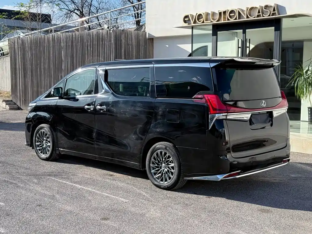 Toyota Vellfire — миниатюра 9