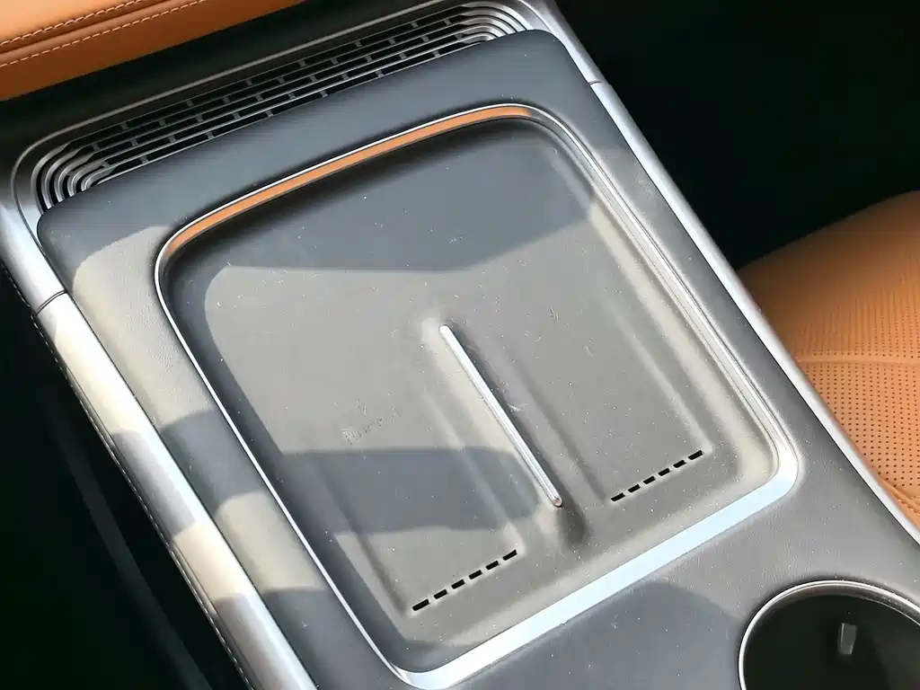 XPeng G9 — миниатюра 14