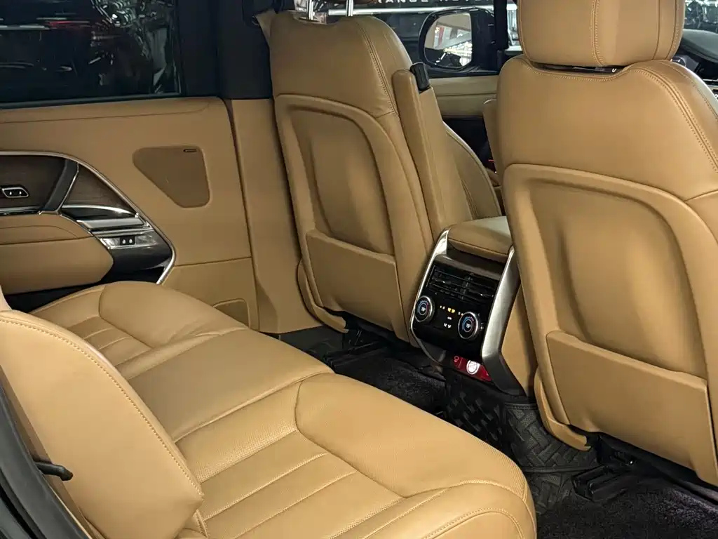 Land Rover Range Rover — миниатюра 8
