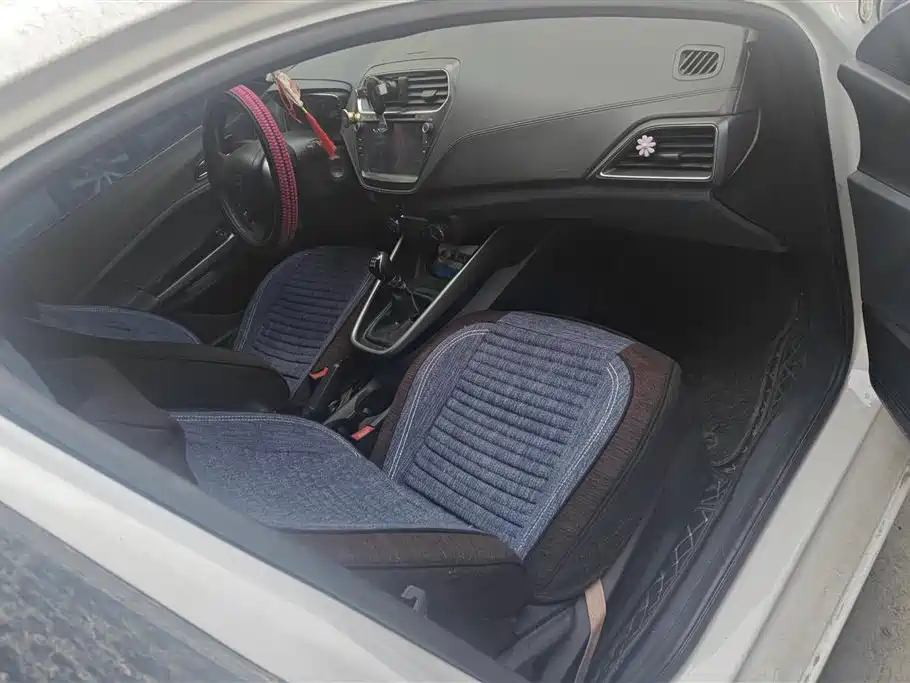 Ford Escort 2017 1.5L MT Fashion