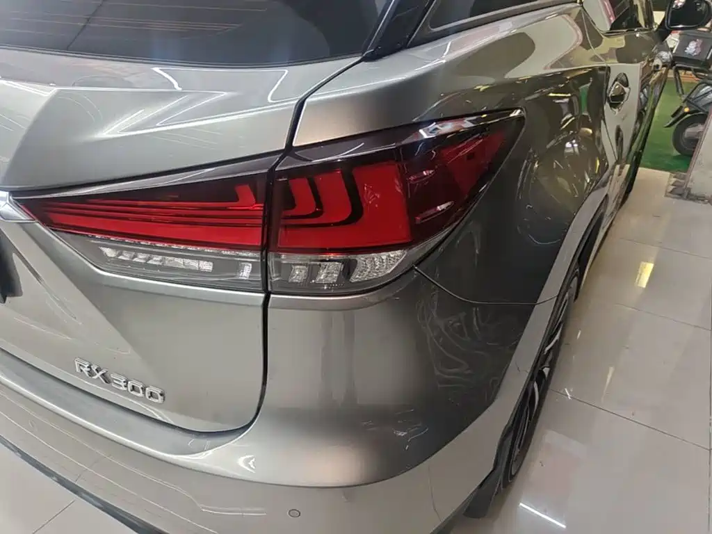 Lexus RX — миниатюра 8