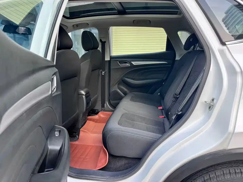 Roewe RX3 — миниатюра 8