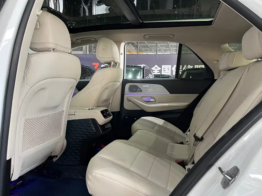 Mercedes-Benz GLE (Import) — миниатюра 13
