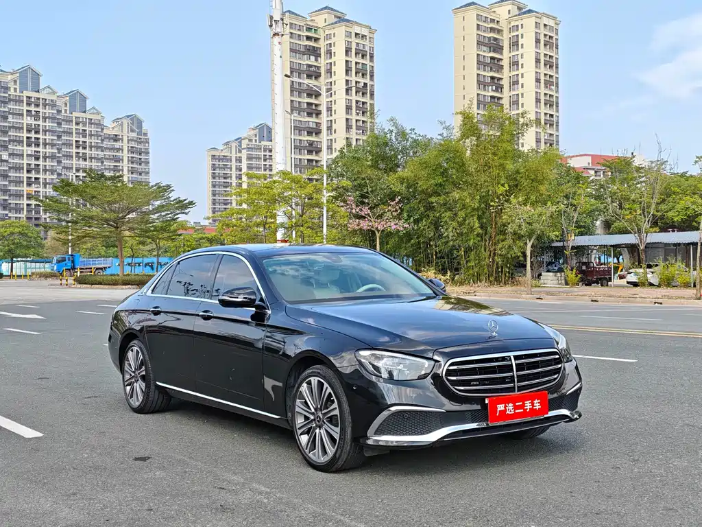 Mercedes-Benz E-Class — миниатюра 2