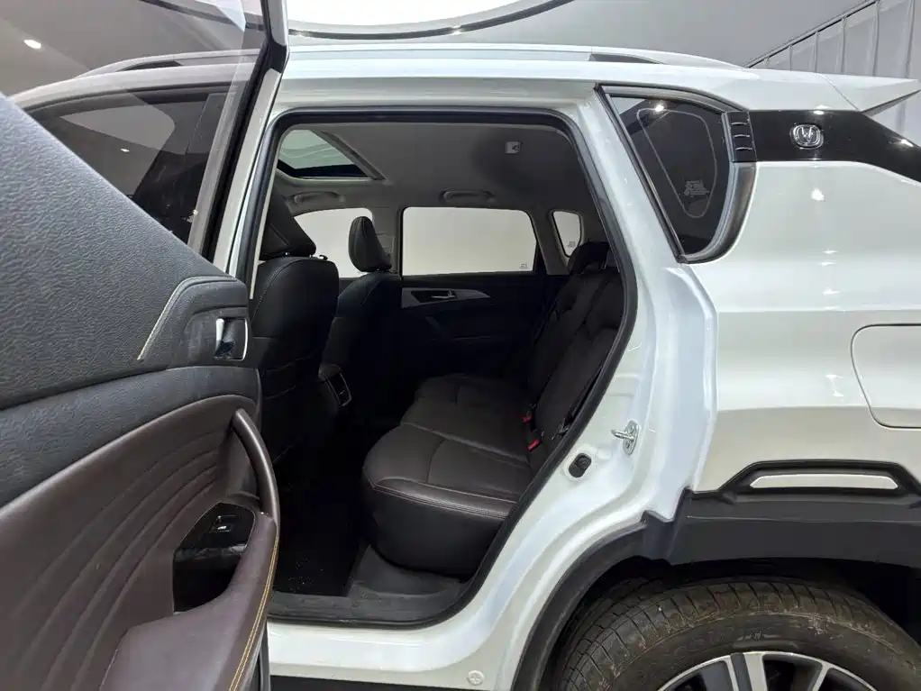 Changan CS35PLUS — миниатюра 10