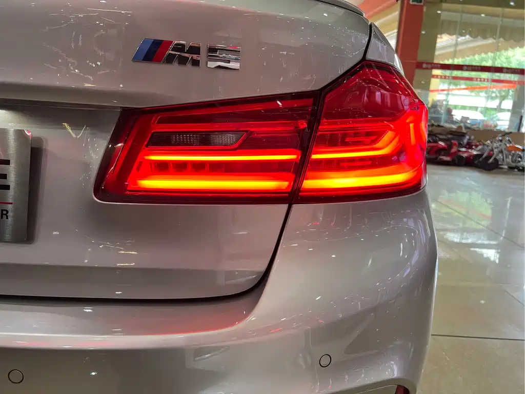 BMW M5 — миниатюра 23