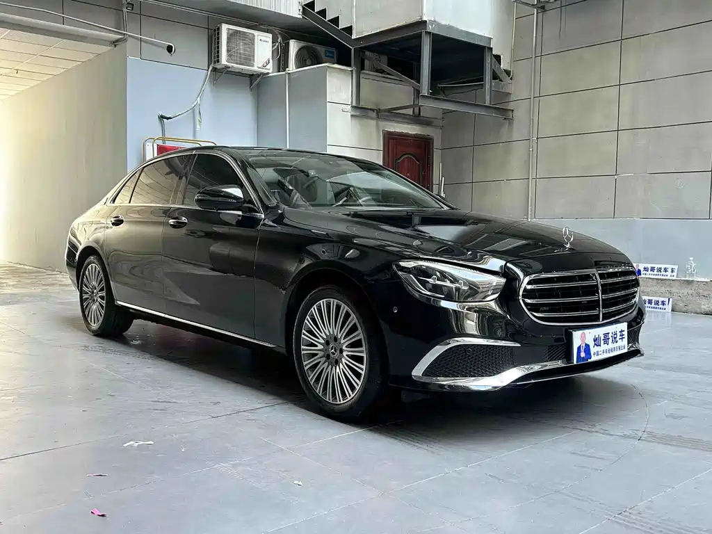 Mercedes-Benz E-Class — миниатюра 10
