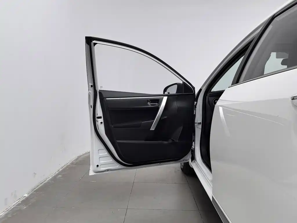 Toyota Corolla — миниатюра 8