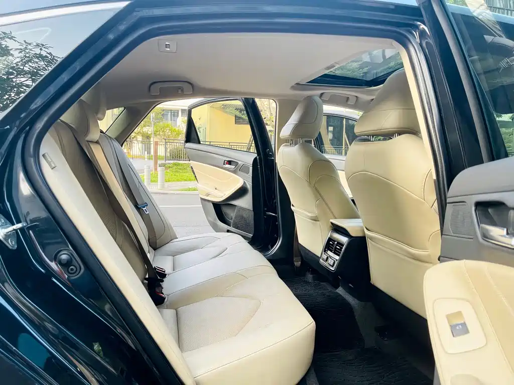 Toyota Avalon — миниатюра 16