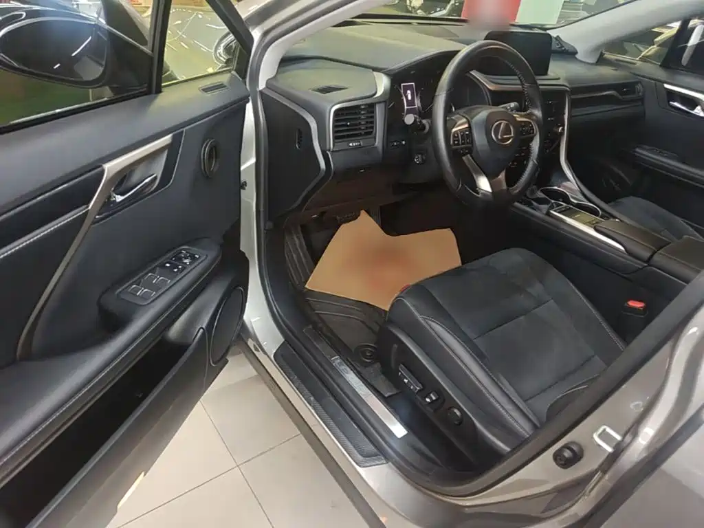 Lexus RX — миниатюра 16