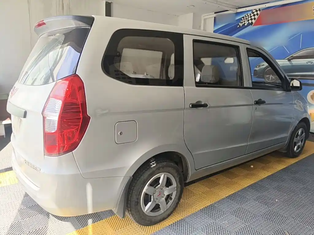 Wuling Hongguang — миниатюра 7