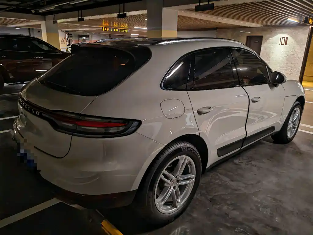 Porsche Macan — миниатюра 6