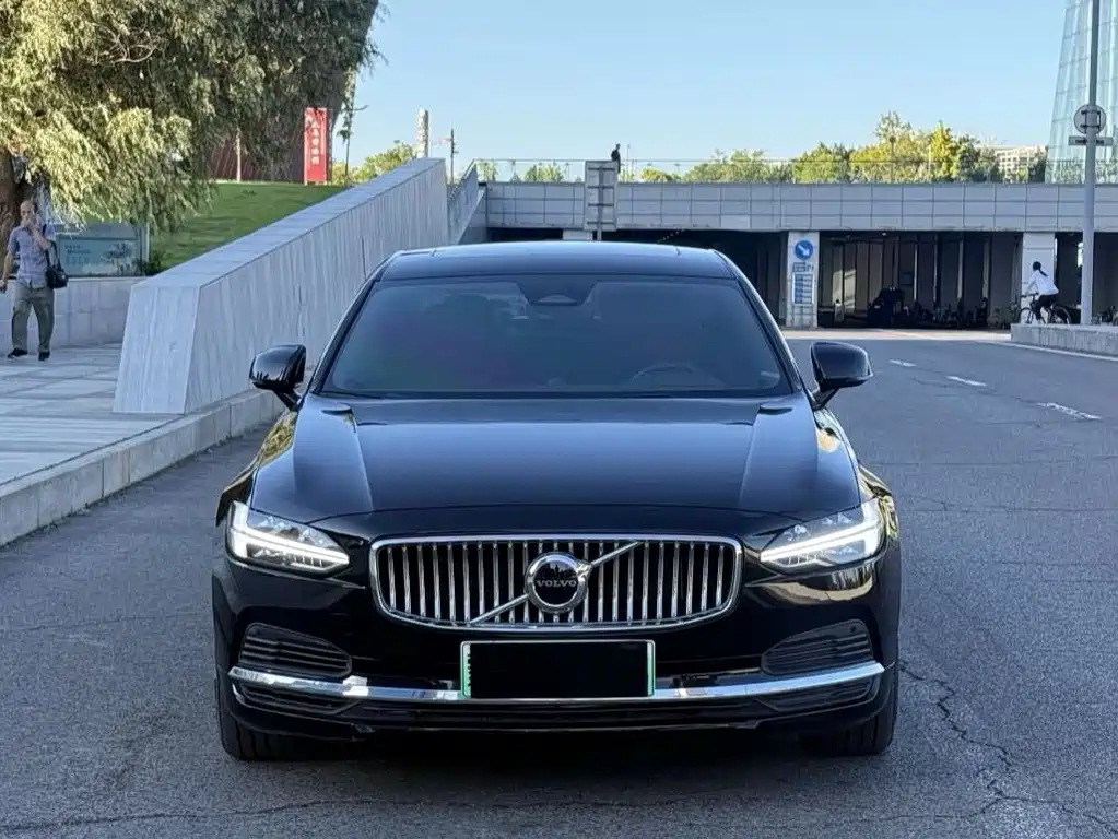 Volvo S90 PHEV — миниатюра 2