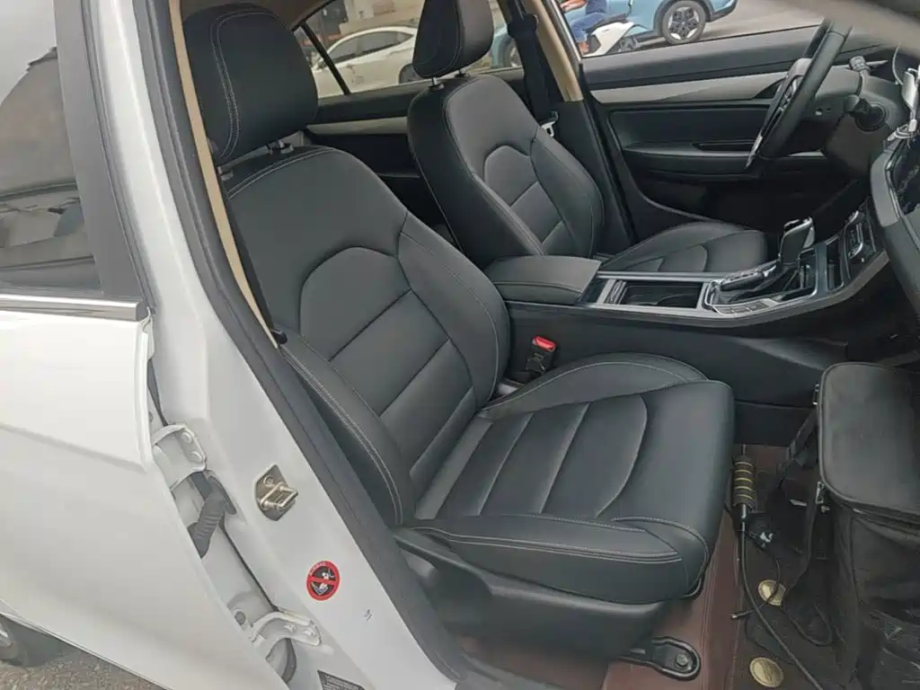 Geely Emgrand — миниатюра 25
