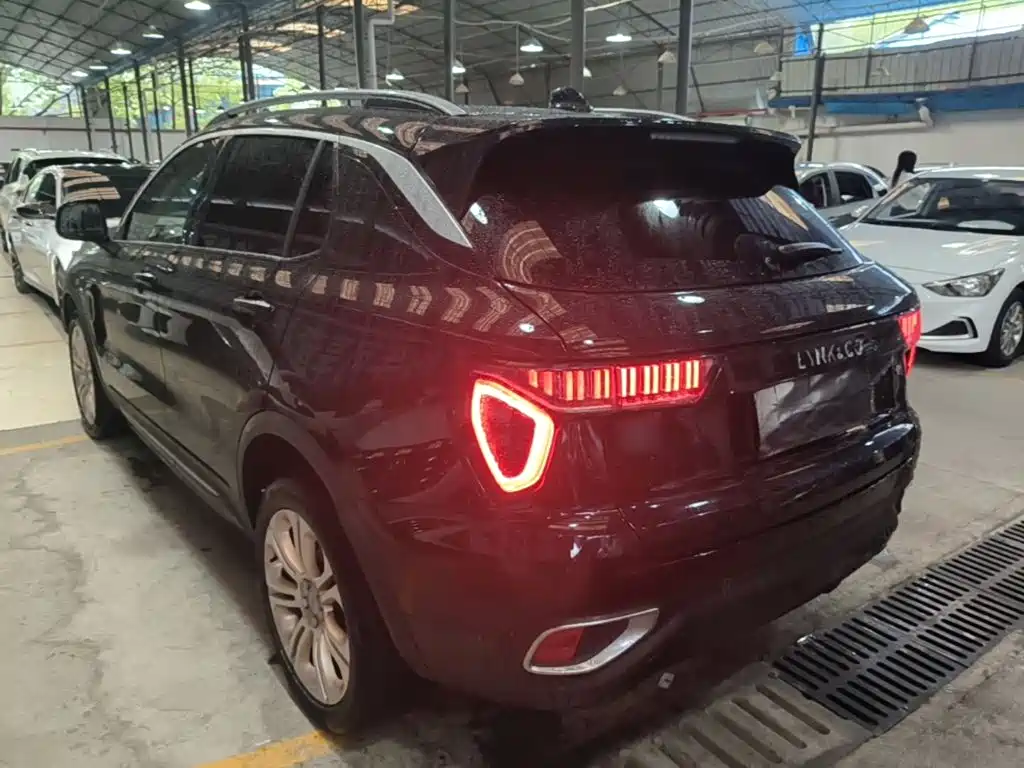 Lynk & Co 01 — миниатюра 5