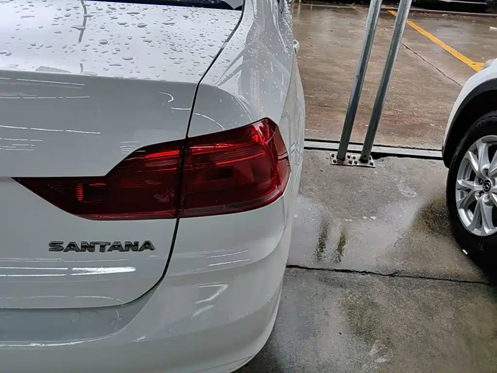 Volkswagen Santana — миниатюра 8