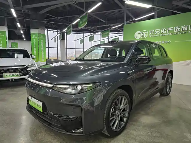 ZERO-RUNNING CAR ZERO RUN C10 2025