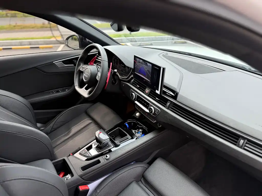 Audi A4L — миниатюра 12