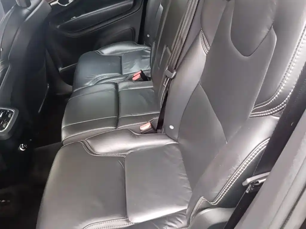 Volvo XC90 — миниатюра 17