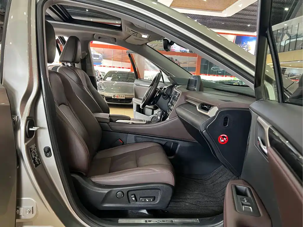 Lexus RX — миниатюра 10
