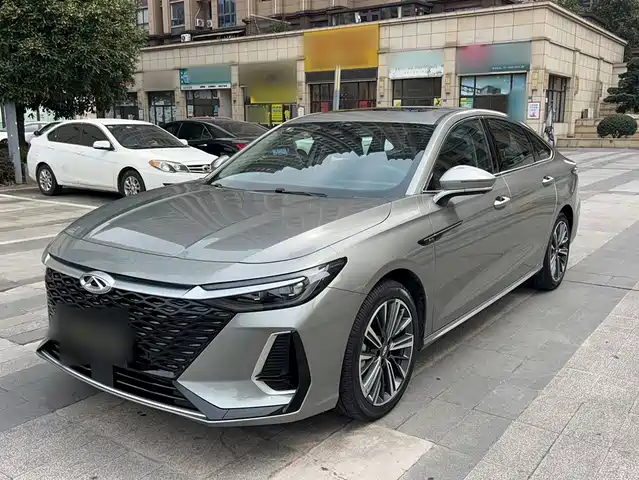 Chery Arrizo 8